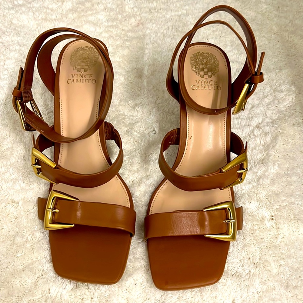 NEW VINCE CAMUTO JEMINSTIE SANDAL